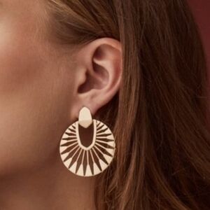 Kendra Scott NWT Earrings